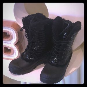 Authentic Hunter Patent leather cold weather boots